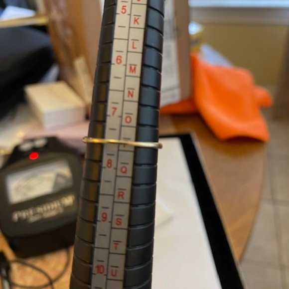 Solid 14K Yellow Gold Diamond Ring Sz 7.5 w/ White Gold Accents - Picture 6 of 8